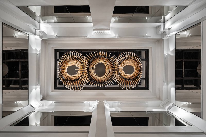 glass light hotel and gallery autograph collection