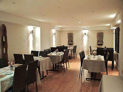 le frochot hotel pigalle sonder by marriott bonvoy