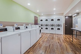 woodspring suites davenport quad cities