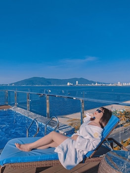 gold boutique hotel da nang