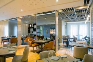Grayton Hotel Dubai,Sharjah>>Bur Dubai,4 star