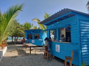 Blue Mango Beach Hotel,Calabazo>>Buritaca,3 star