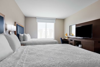 hampton inn and suites san diego airport liberty station