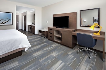 hampton inn and suites san diego airport liberty station