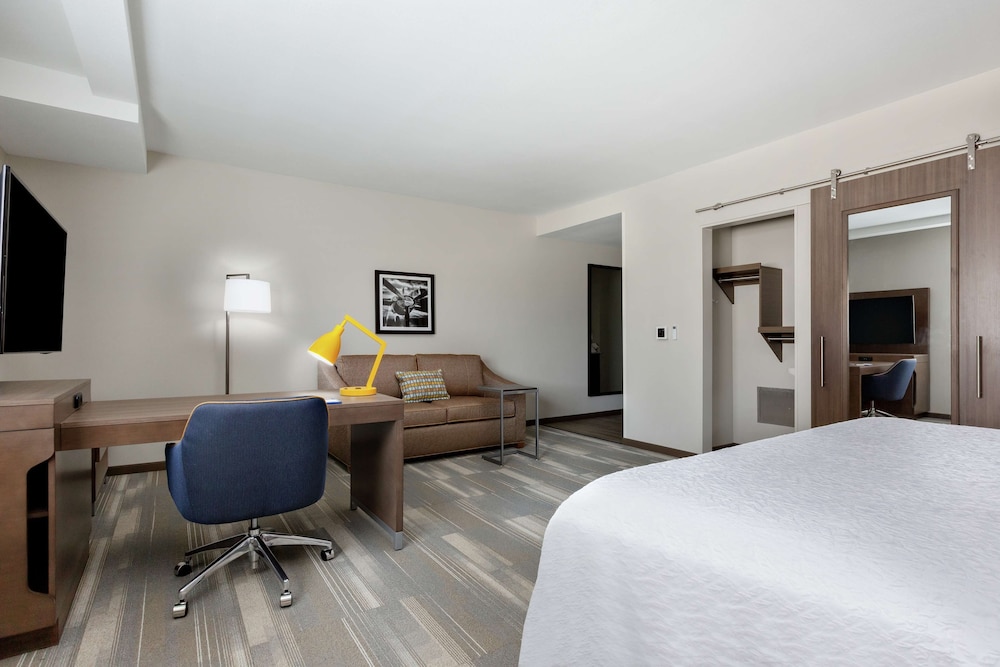hampton inn and suites san diego airport liberty station