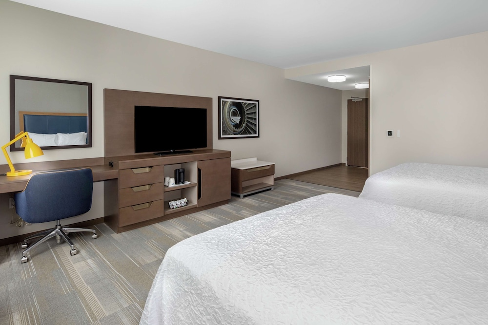 hampton inn and suites san diego airport liberty station