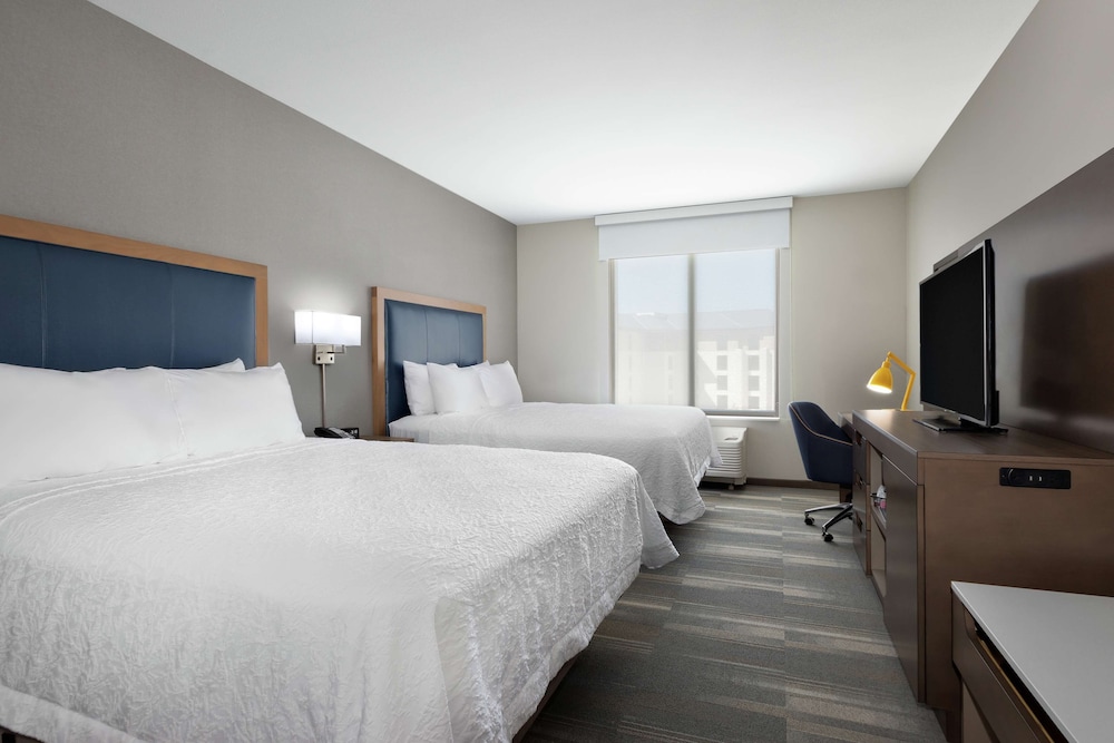 hampton inn and suites san diego airport liberty station