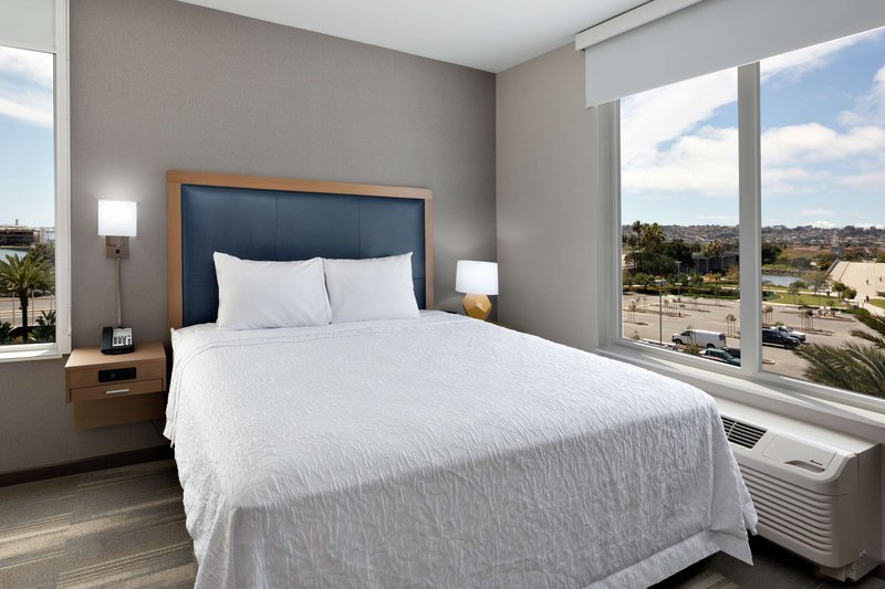 hampton inn and suites san diego airport liberty station
