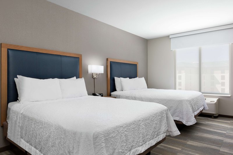 hampton inn and suites san diego airport liberty station