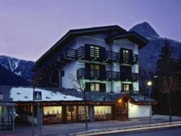 hotel les jumeaux courmayeur