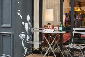 3h paris marais hotel