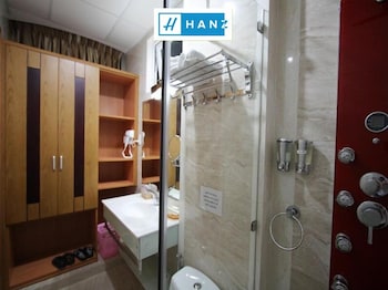 hanz happy hotel