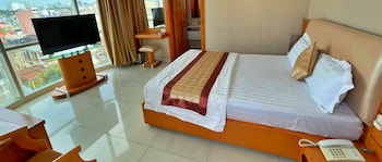 hanz happy hotel