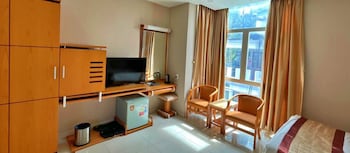 hanz happy hotel