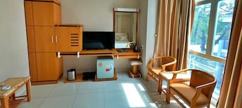hanz happy hotel