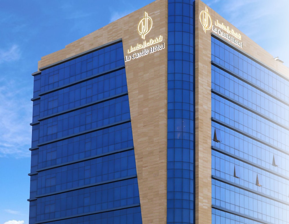 the castle premium hotel