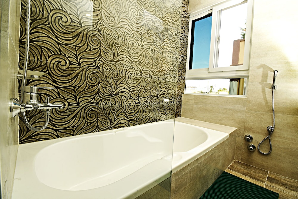 the milestone hotel and spa