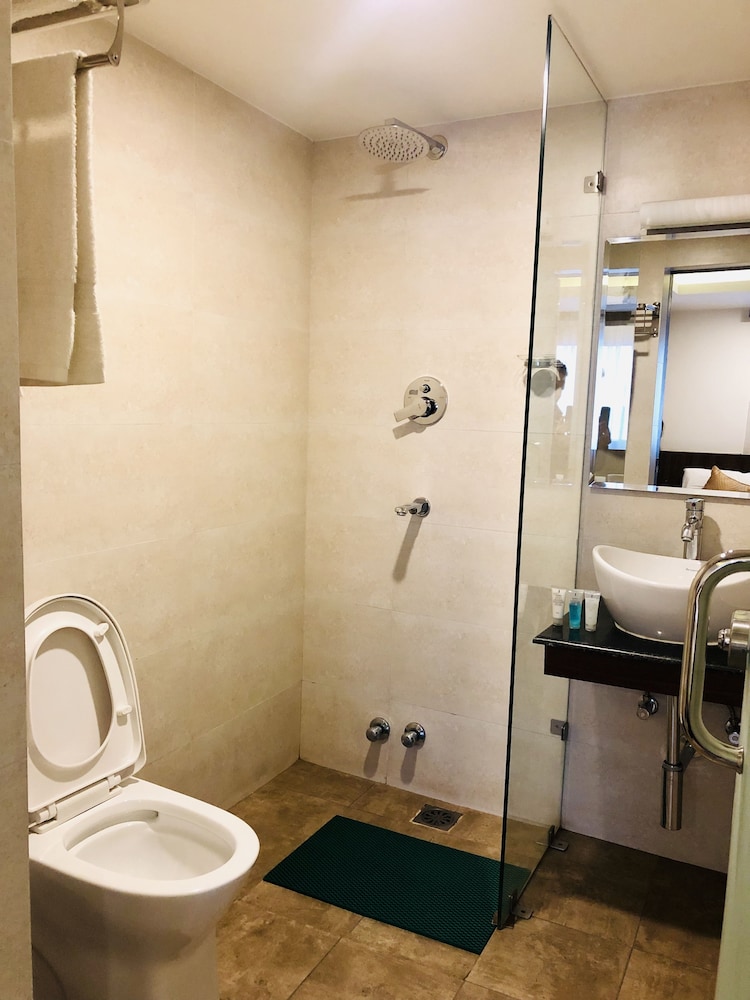 the milestone hotel and spa