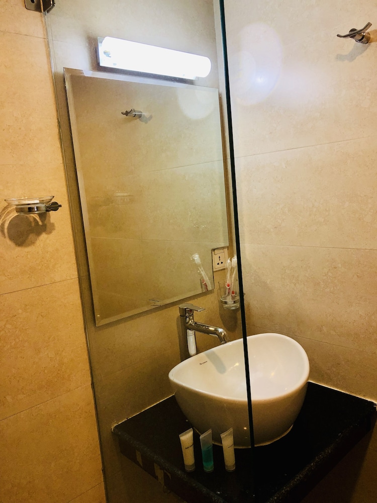 the milestone hotel and spa