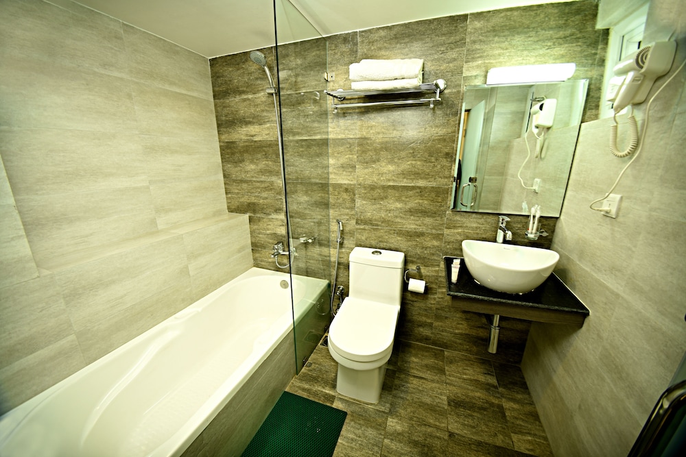 the milestone hotel and spa