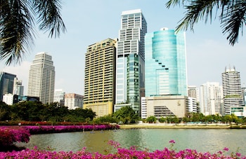 column bangkok hotel