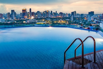 column bangkok hotel