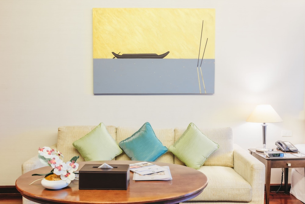 column bangkok hotel