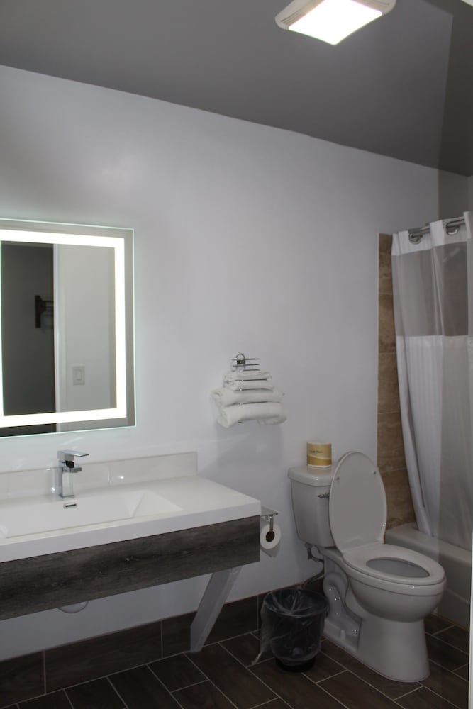 erth inn by aga los angeles