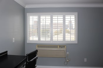 erth inn by aga los angeles