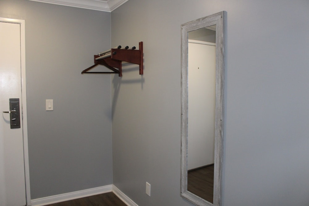 erth inn by aga los angeles