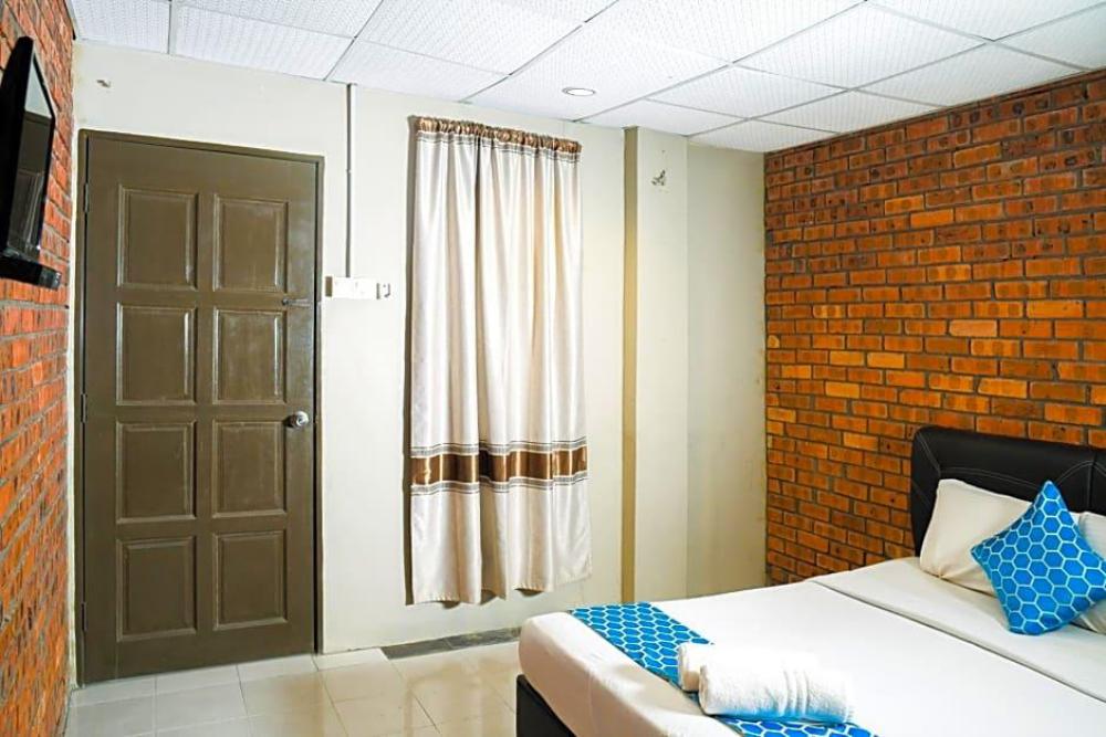 sandy garden resort