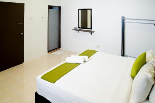 sandy garden resort