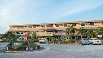 sandy garden resort
