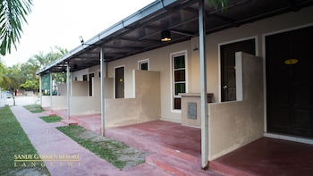 sandy garden resort