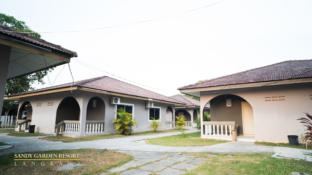 sandy garden resort