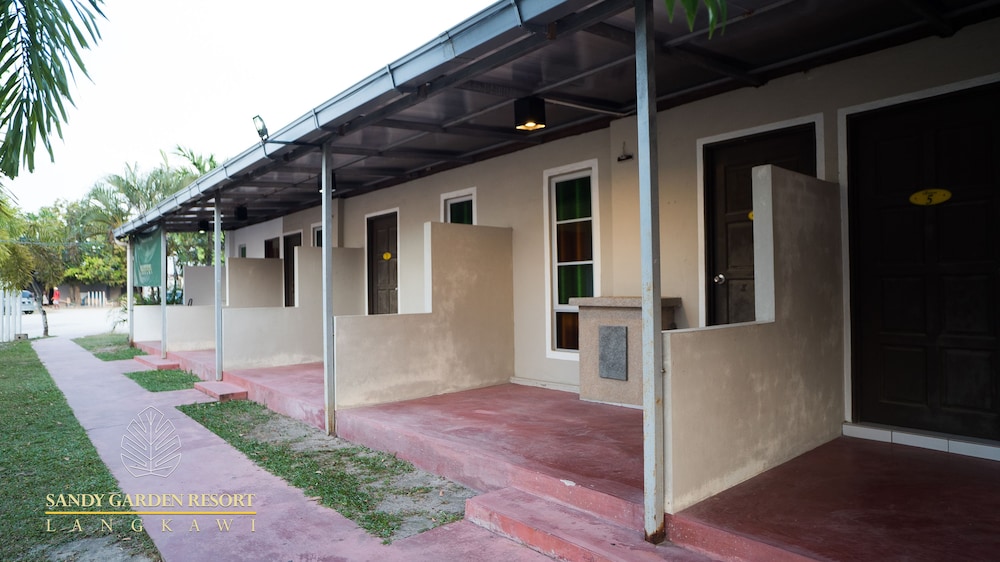 sandy garden resort