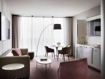 hotel chadstone melbourne mgallery