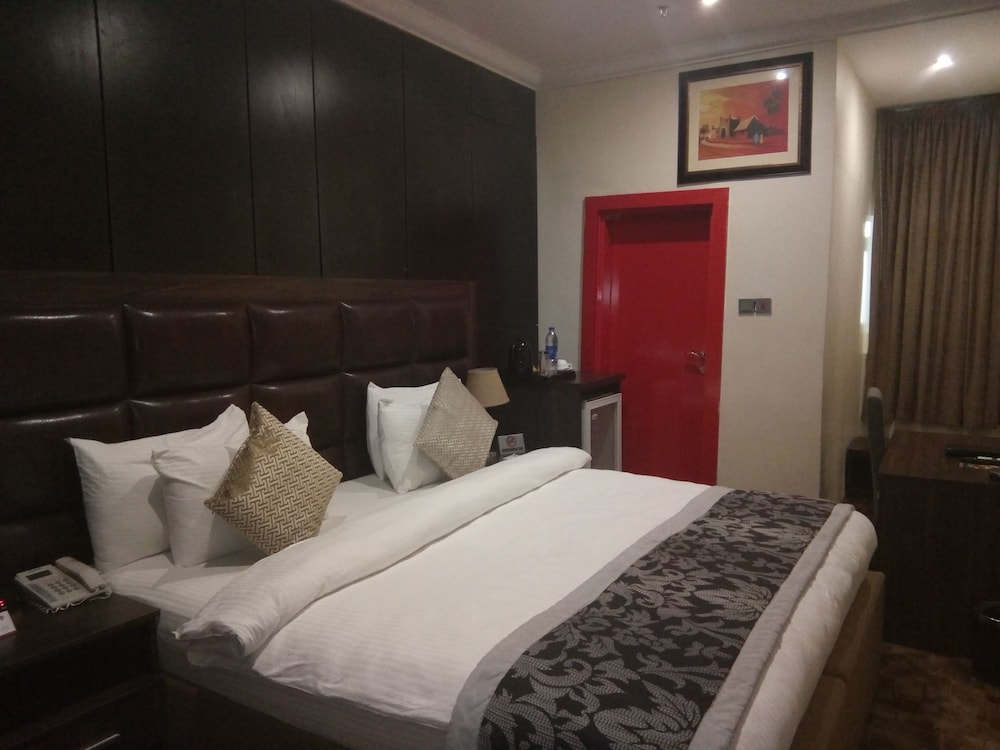 best western plus enugu