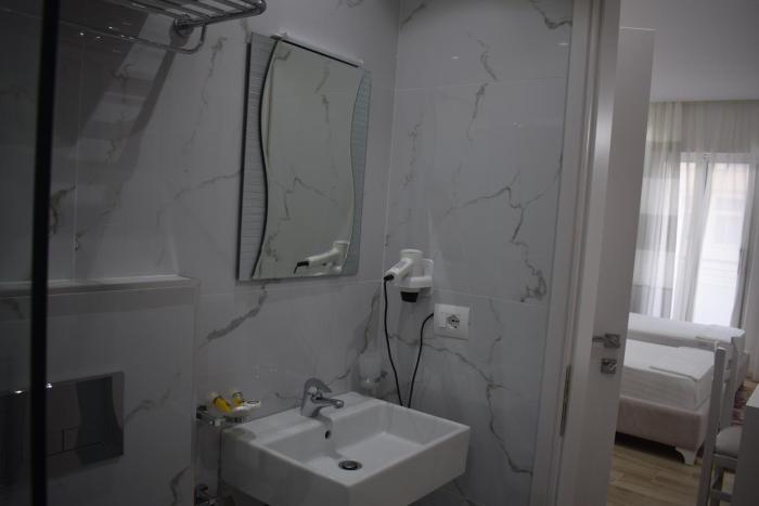 elena rooms and apartments