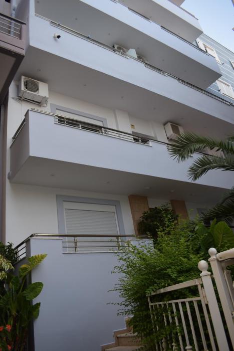 elena rooms and apartments