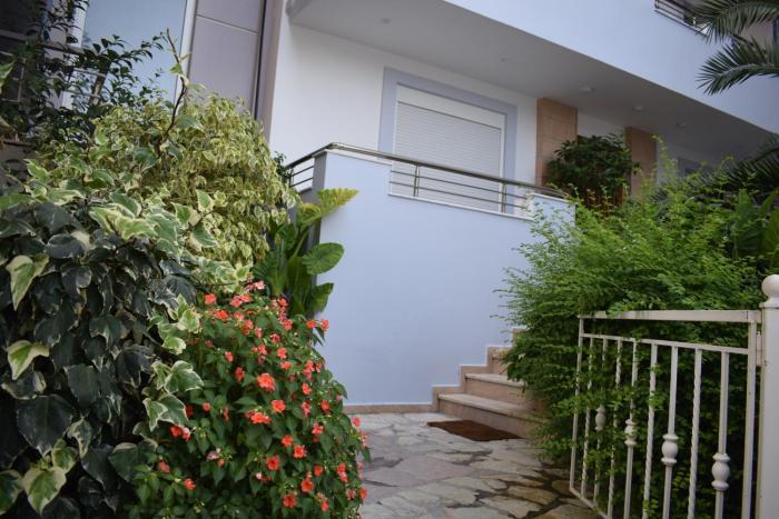 elena rooms and apartments