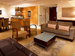 Pullman Auckland Hotel & Apartments,Near Queen Street Shopping District,5 star