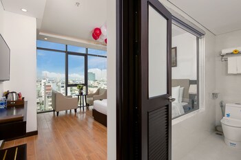 golden line danang hotel