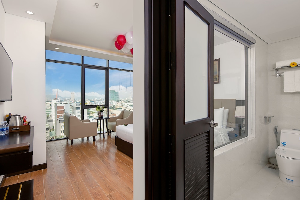 golden line danang hotel