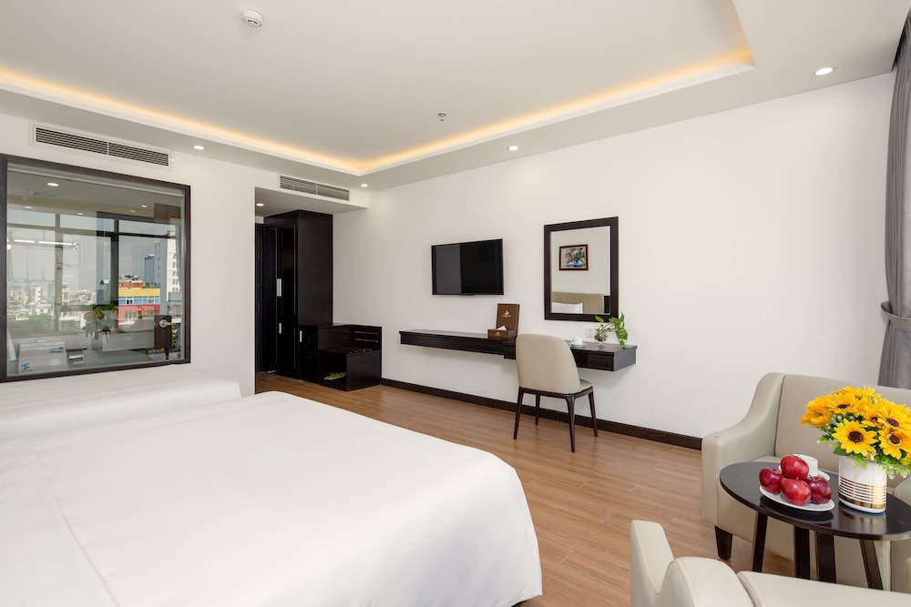 golden line danang hotel