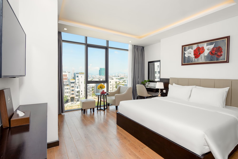 golden line danang hotel