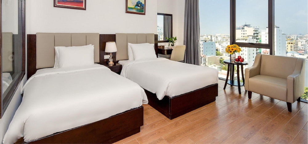 golden line danang hotel