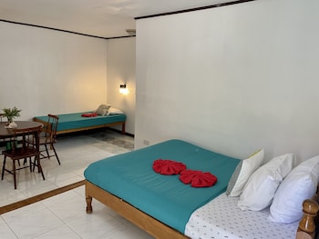 giswold lagunde beach resort