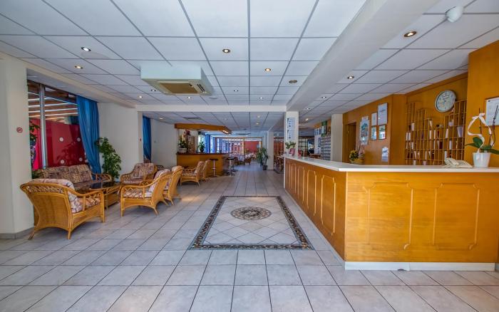 green bungalows hotel apartments