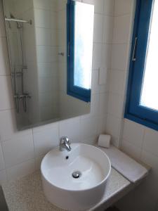 green bungalows hotel apartments